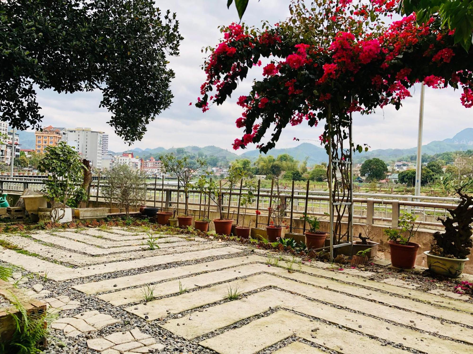 Tit Mit Homestay Каобанг Экстерьер фото
